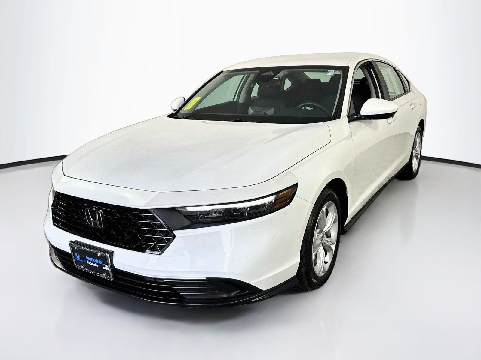 Certified 2025 Honda Accord LX image 3