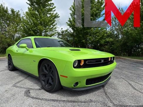 Used 2015 Dodge Challenger R/T w/ Quick Order Package 22D R/T RWD image 1