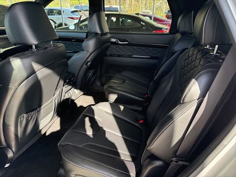 Used 2022 Hyundai Palisade Calligraphy w/ Winter Package image 6