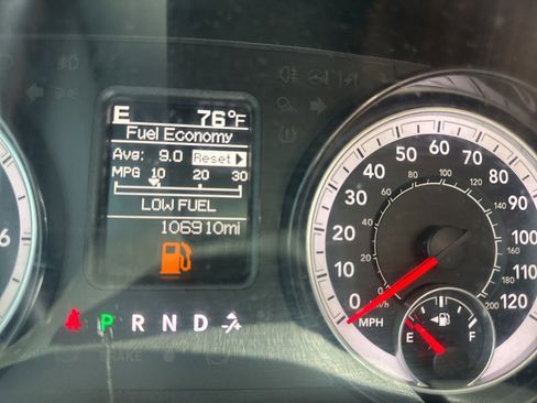 Used 2021 RAM 1500 Classic SLT image 43