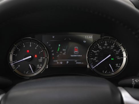 Used 2022 Toyota Highlander XLE image 24