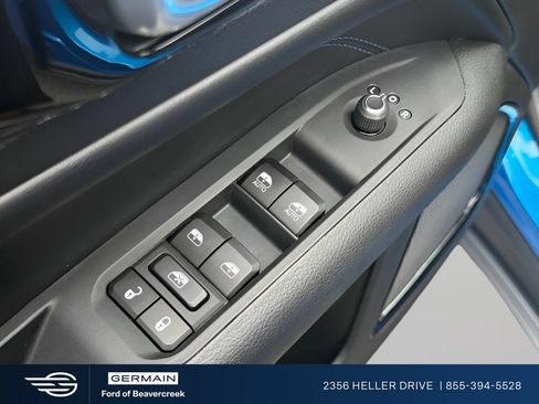 Used 2025 Jeep Compass Latitude w/ Altitude Special Edition AWD/4WD image 13