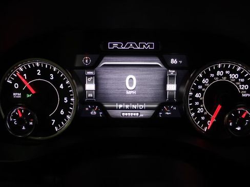 Used 2023 RAM 1500 Laramie AWD/4WD image 38