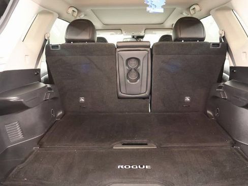Used 2020 Nissan Rogue SL w/ Premium Package image 26