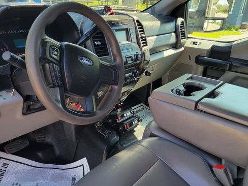 Used 2017 Ford F550 4x4 SuperCab Super Duty image 13