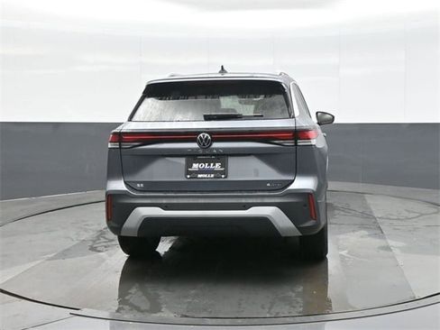 New 2026 Volkswagen Tiguan SE image 6