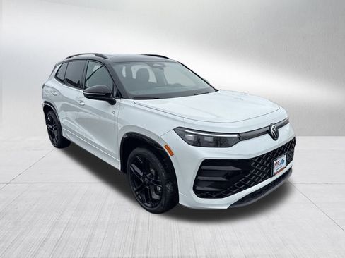 New 2026 Volkswagen Tiguan SE R-Line AWD/4WD image 7