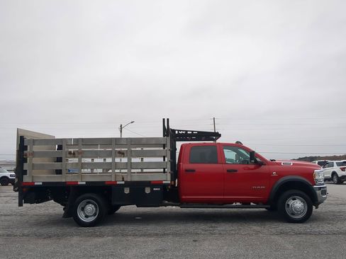 Used 2021 RAM 5500 Tradesman w/ Chrome Appearance Group image 2
