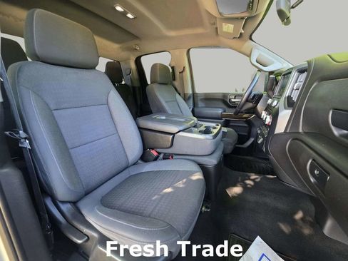 Used 2022 GMC Sierra 2500 SLE w/ SLE Value Package; AWD/4WD image 9