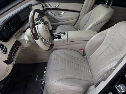 Used 2019 Mercedes-Benz S 560 Sedan image 14