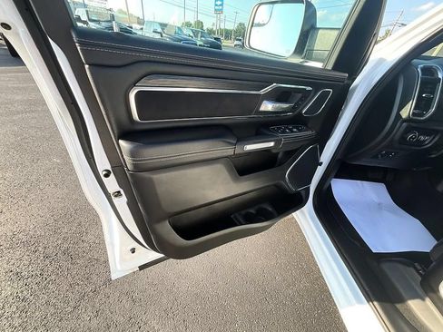Used 2024 RAM 1500 Laramie AWD/4WD image 12