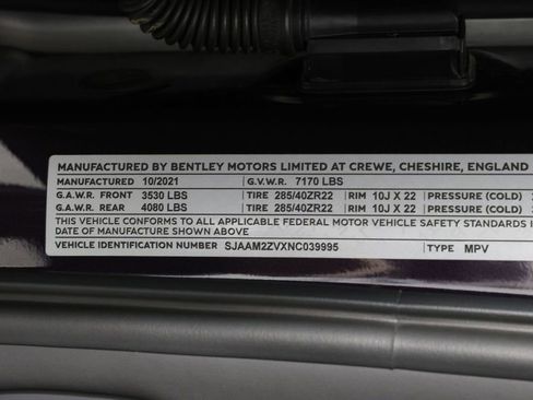 Used 2022 Bentley Bentayga AWD/4WD image 38