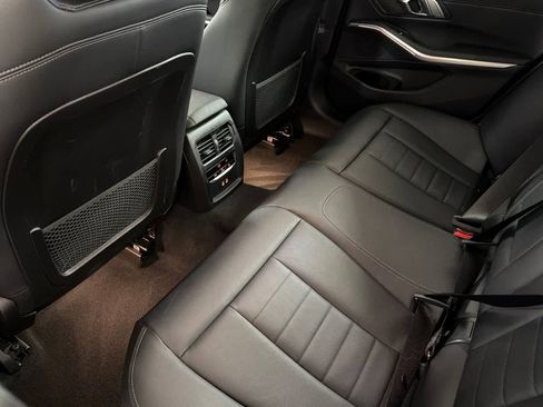 Used 2023 BMW 330i 330i w/ Premium Package image 4