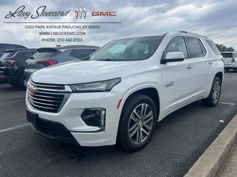 Certified 2023 Chevrolet Traverse High Country FWD image 1