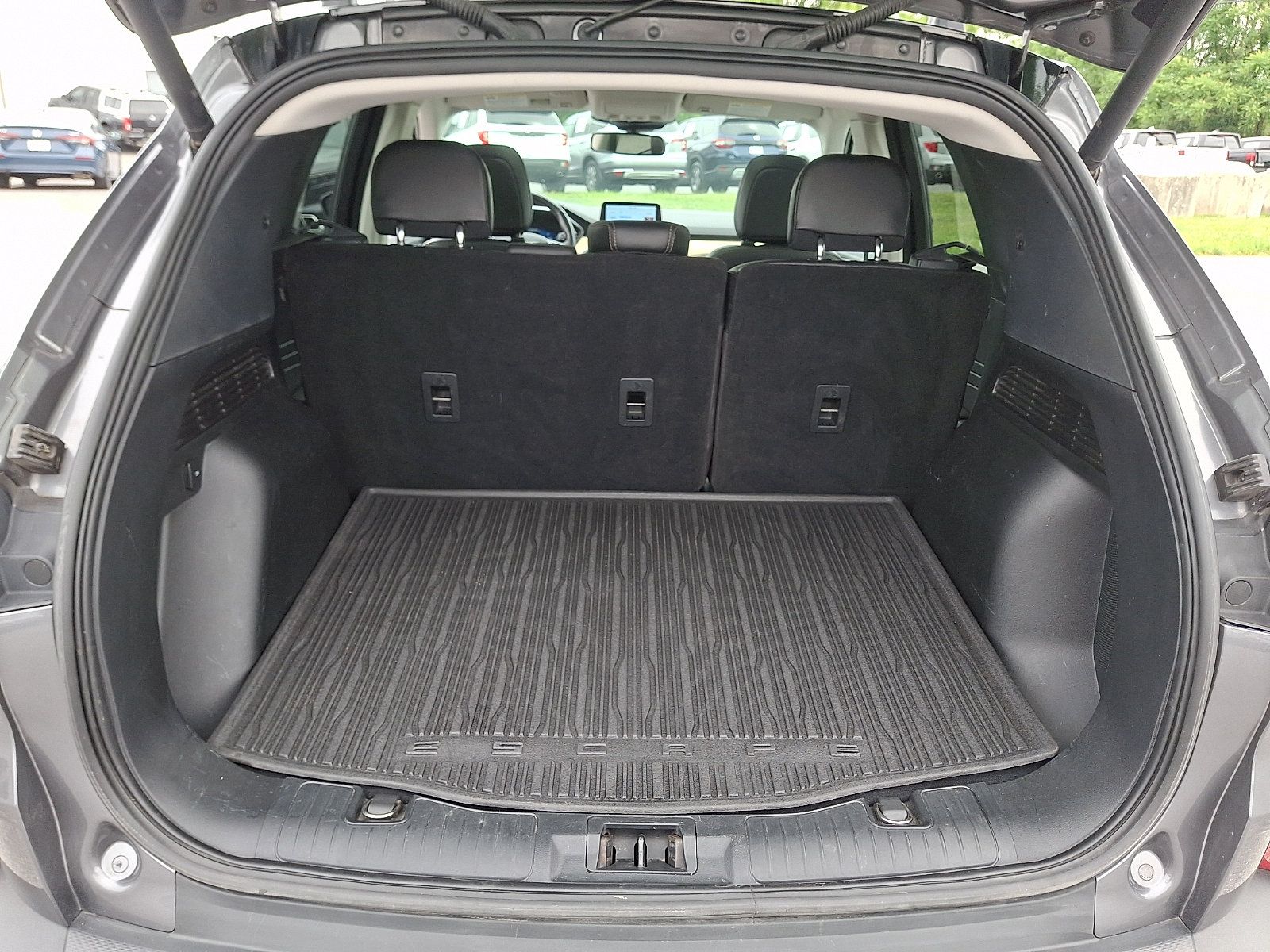 Used 2021 Ford Escape Titanium w/ Titanium Elite Package AWD/4WD image 30