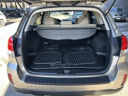 Used 2014 Subaru Outback 2.5i Premium image 13