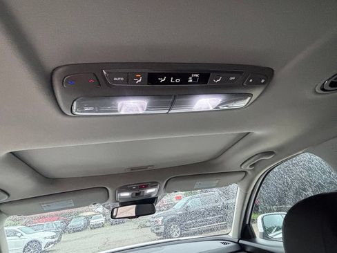 Used 2023 Kia Telluride EX w/ EX Captain's Chair Package AWD/4WD image 20