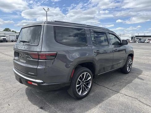 Used 2022 Jeep Wagoneer Series III w/ Premium Group I AWD/4WD image 4