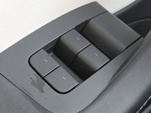 Used 2021 Tesla Model 3 Standard Range Plus image 15