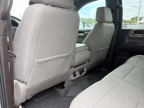 Used 2022 GMC Sierra 1500 SLT w/ X31 Off-Road Package AWD/4WD image 29