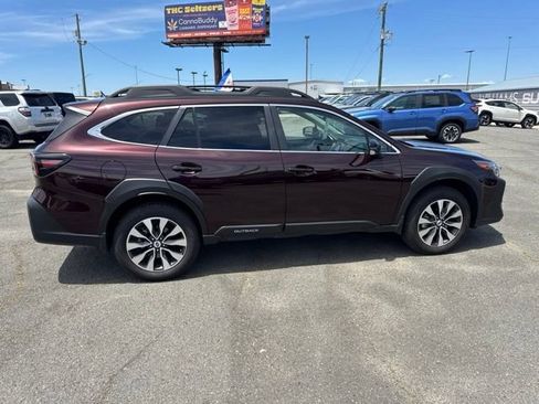 Used 2025 Subaru Outback Limited AWD/4WD image 8