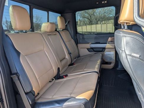 Used 2025 Ford F250 Lariat w/ Chrome Package image 26