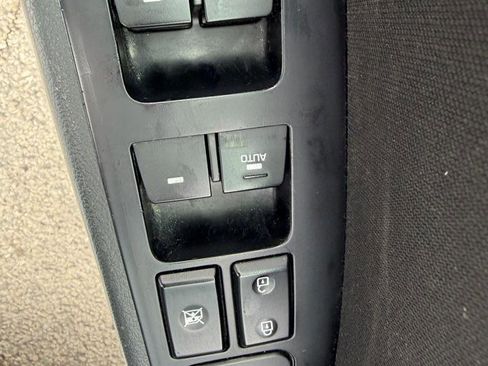 Used 2018 Hyundai Elantra Value Edition FWD image 17