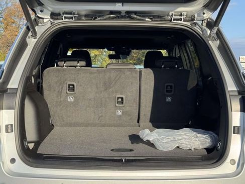 New 2025 Jeep Grand Cherokee Laredo X w/ Luxury Tech Group I image 17