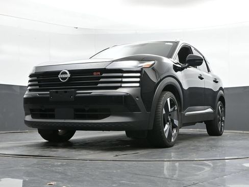 Used 2025 Nissan Kicks SR AWD/4WD image 39