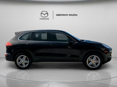 Used 2016 Porsche Cayenne AWD/4WD image 31