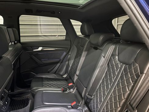 Used 2018 Audi SQ5 Premium Plus w/ Navigation Package image 26