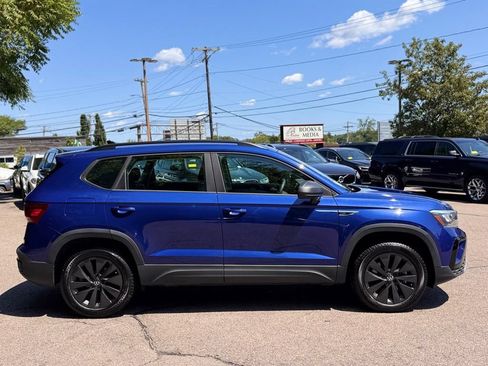 Used 2022 Volkswagen Taos S AWD/4WD image 7