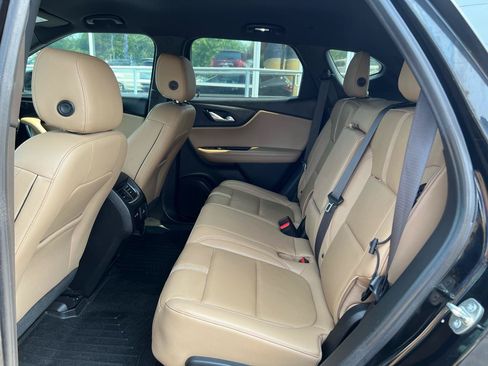 Used 2019 Chevrolet Blazer Premier w/ LPO, 'HIT The Road' Package AWD/4WD image 12