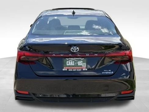 Used 2019 Toyota Avalon XLE w/ Moonroof Package FWD image 8