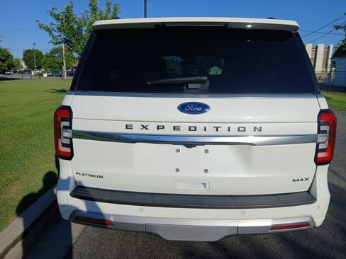 Used 2024 Ford Expedition Max Platinum AWD/4WD image 12