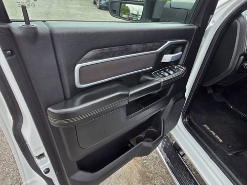 Used 2024 RAM 3500 Big Horn AWD/4WD image 8