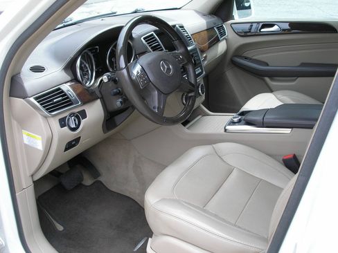 Used 2013 Mercedes-Benz ML 350 4MATIC image 4