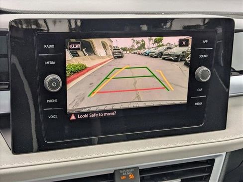 New 2025 Volkswagen Taos SE image 15