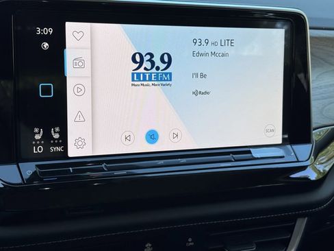 New 2026 Volkswagen Atlas SE image 16