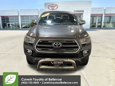 Used 2017 Toyota Tacoma Limited w/ Tow Package image 8