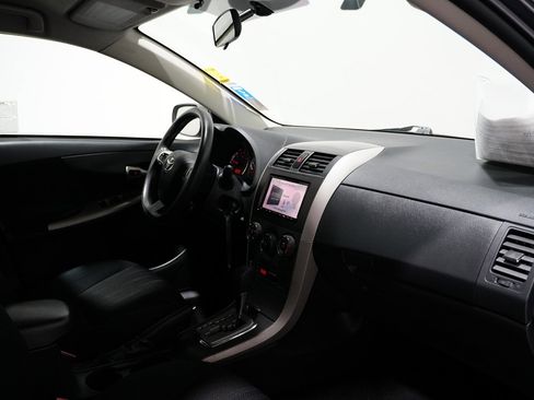 Used 2011 Toyota Corolla S image 11