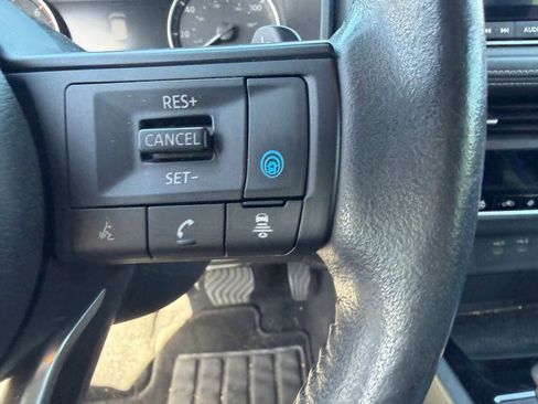 Used 2024 Nissan Rogue SV w/ SV Premium Package FWD image 13