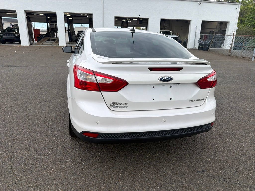 Used 2014 Ford Focus Titanium FWD image 5