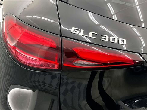 Certified 2023 Mercedes-Benz GLC 300 image 27