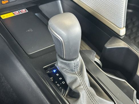 Used 2026 Toyota Camry SE w/ Convenience Package FWD image 19