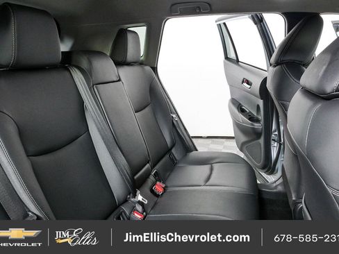 Used 2025 Toyota Corolla Cross XLE FWD image 19