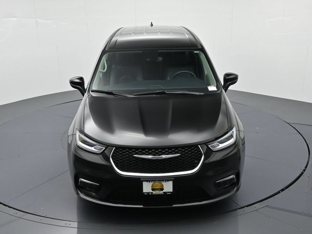 Used 2023 Chrysler Pacifica Touring-L FWD image 27