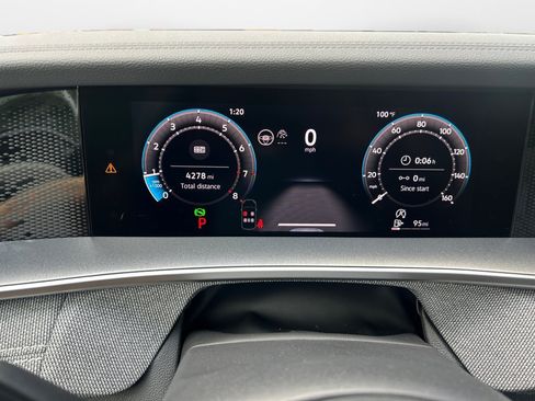 Certified 2026 Volkswagen Tiguan S FWD image 11