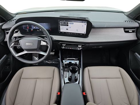 New 2026 Audi Q3 quattro 2.0T AWD/4WD image 9
