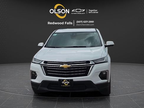Used 2023 Chevrolet Traverse LT w/ LT Premium Package AWD/4WD image 8